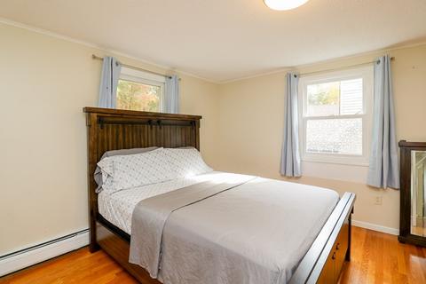 155 Senator St, Springfield, MA 01129 photo 17