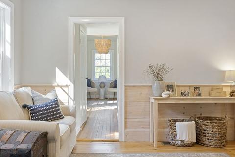 237 Hillside St, Milton, MA 02186 photo 11