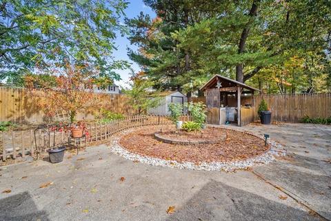 72 Curve St, Springfield, MA 01104 photo 13
