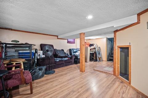 72 Curve St, Springfield, MA 01104 photo 10