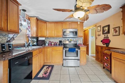 72 Curve St, Springfield, MA 01104 photo 5