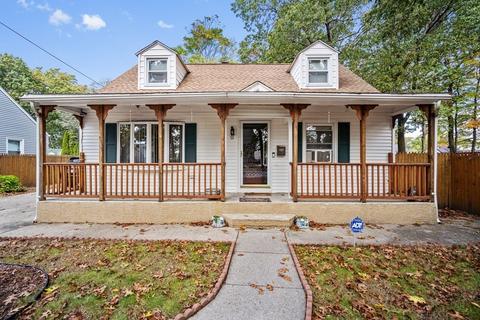 72 Curve St, Springfield, MA 01104 photo 1