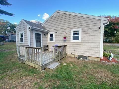 8 Ash Rd, Halifax, MA 02338 photo 2