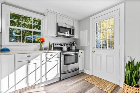 21 Bradley Woods, Hingham, MA 02043 photo 4