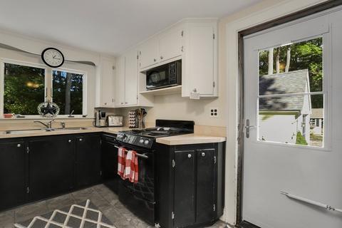 85 Gardner St, Hingham, MA 02043 photo 13