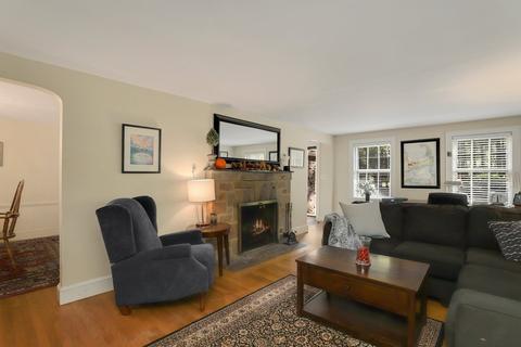 85 Gardner St, Hingham, MA 02043 photo 4