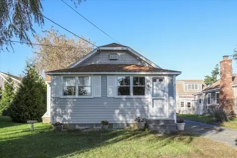 126 Commerce Rd, Barnstable, MA 02630