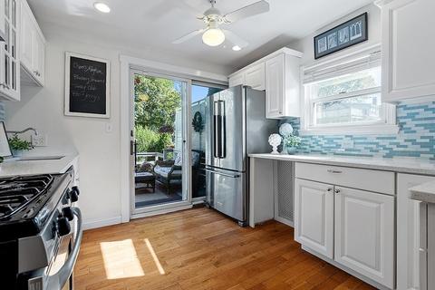 15 Wetherbee Ave, Lowell, MA 01852 photo 4