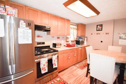 50 Midway St, Springfield, MA 01151 photo 3