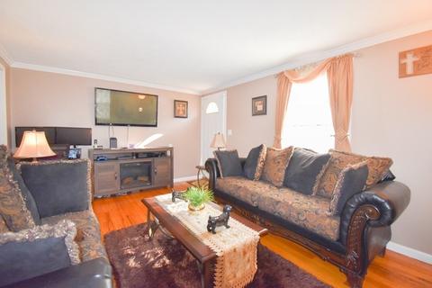 50 Midway St, Springfield, MA 01151 photo 2
