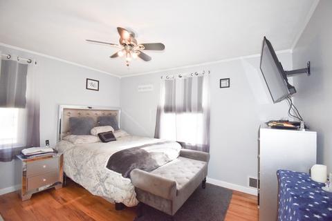 50 Midway St, Springfield, MA 01151 photo 5