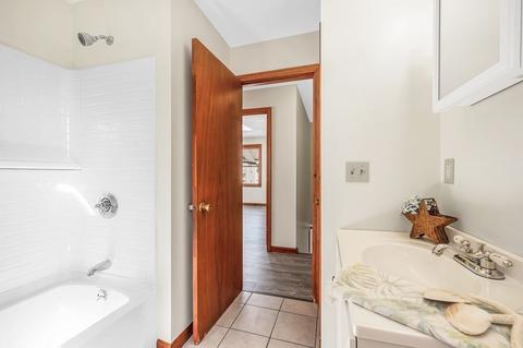 224 White St, Springfield, MA 01108 photo 18