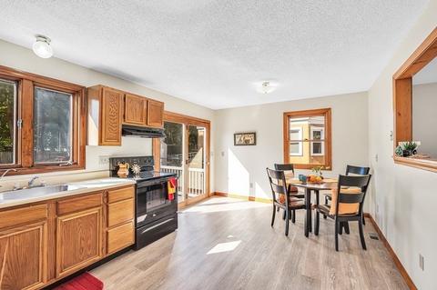 224 White St, Springfield, MA 01108 photo 1