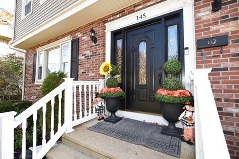 145 Walnut St, Framingham, MA 01702 photo 2