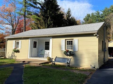 39 Highland St, Ware, MA 01082 photo 1