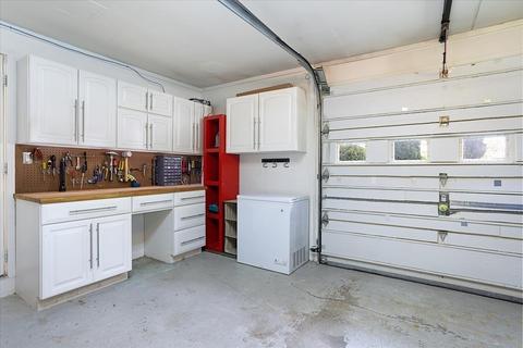9 Robert Rd, Framingham, MA 01702 photo 32