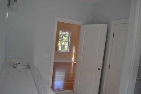 21 Carleton St, Worcester, MA 01603 photo 9