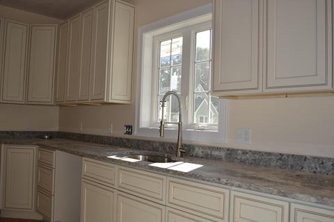 21 Carleton St, Worcester, MA 01603 photo 4