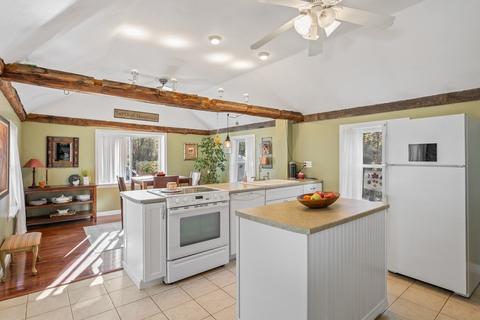92 Main St, Townsend, MA 01469 photo 3