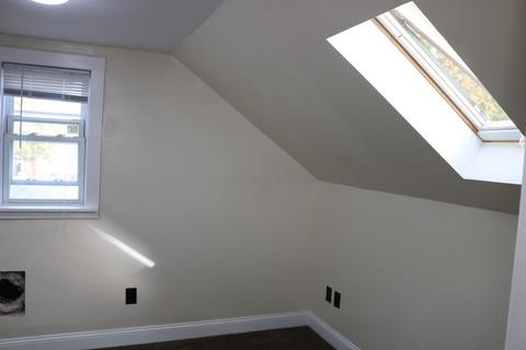 27 Reed St, Springfield, MA 01109 photo 14