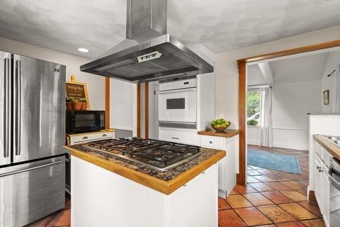 3 Evans Rd, Marblehead, MA 01945 photo 17