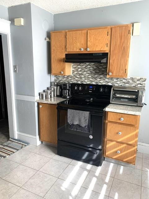 246 College St, Springfield, MA 01109 photo 4