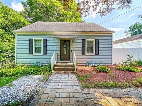 1357 Sumner Ave, Springfield, MA 01118 photo 3