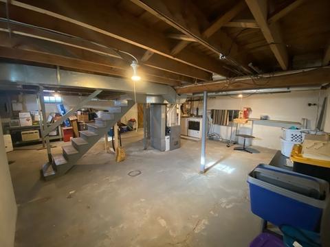 292 Frontenac St, Chicopee, MA 01020 photo 23