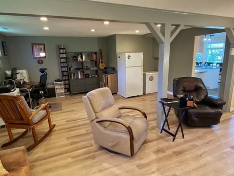 292 Frontenac St, Chicopee, MA 01020 photo 10