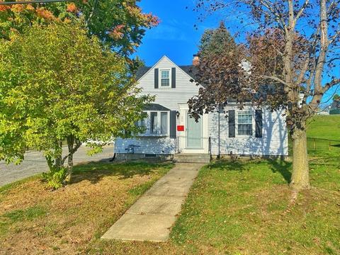 292 Frontenac St, Chicopee, MA 01020 photo 1