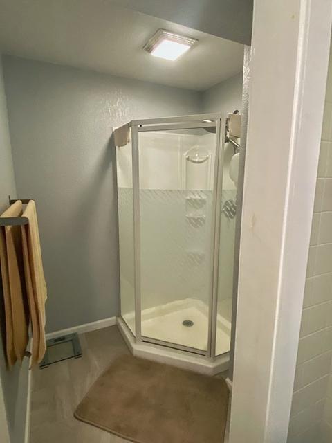 292 Frontenac St, Chicopee, MA 01020 photo 18