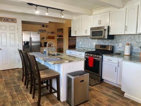 292 Frontenac St, Chicopee, MA 01020 photo 5