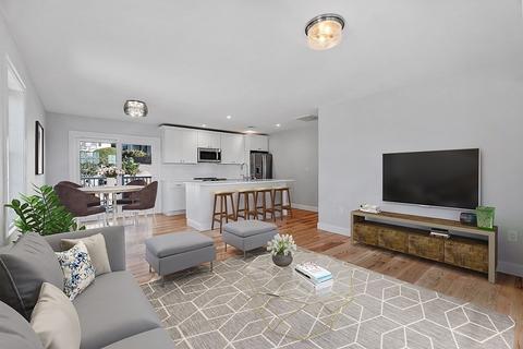 14 Scott St #3, Gloucester, MA 01930 photo 2
