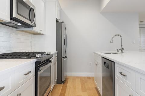 14 Scott St #1, Gloucester, MA 01930 photo 4