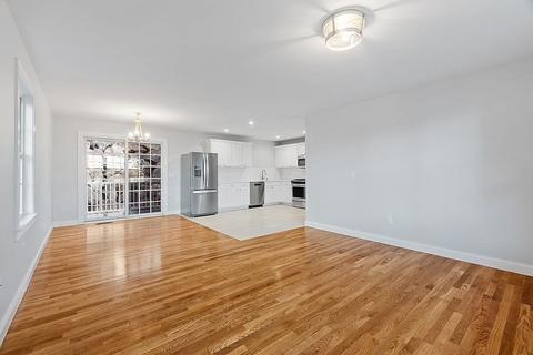 14 Scott St #2, Gloucester, MA 01930 photo 4