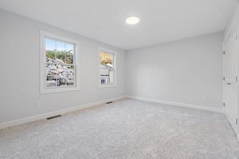 14 Scott St #2, Gloucester, MA 01930 photo 10