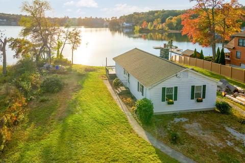 39 Taft Ave, Mendon, MA 01756 photo 3