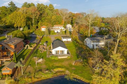 39 Taft Ave, Mendon, MA 01756 photo 5