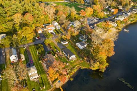 39 Taft Ave, Mendon, MA 01756 photo 4