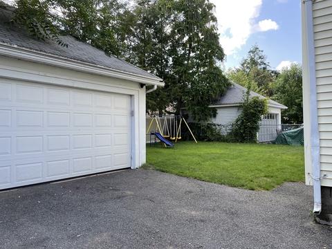 32 Palmyra St, Springfield, MA 01118 photo 2