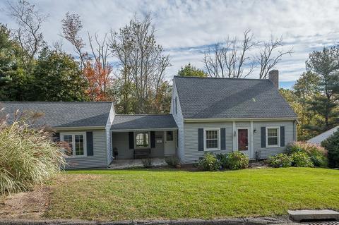 8 Chatanika Ave, Worcester, MA 01602 photo 2