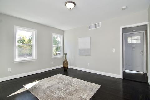 52 Mulberry St, Springfield, MA 01105 photo 8