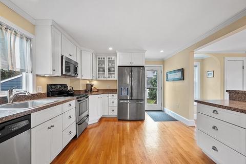 39 Waltham St, Maynard, MA 01754 photo 5