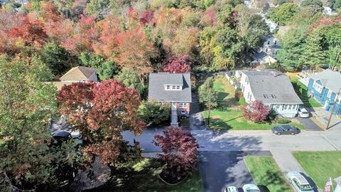 9 Maple Ave, Wakefield, MA 01880 photo 3