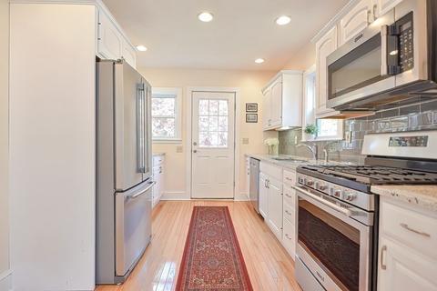 9 Maple Ave, Wakefield, MA 01880 photo 9