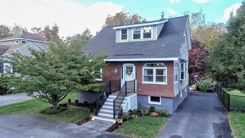 9 Maple Ave, Wakefield, MA 01880 photo 1