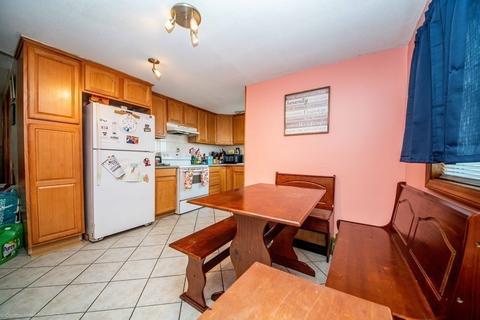104 Oak St, Fall River, MA 02720 photo 7