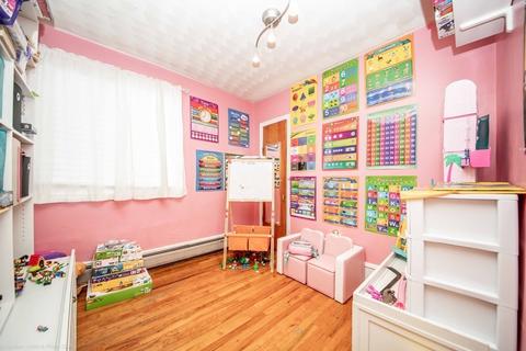 104 Oak St, Fall River, MA 02720 photo 32