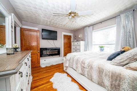 104 Oak St, Fall River, MA 02720 photo 34