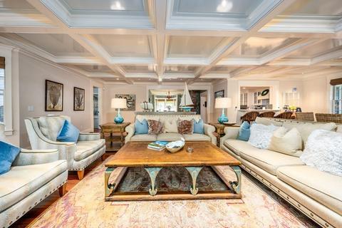 454 Main St, Barnstable, MA 02632 photo 8